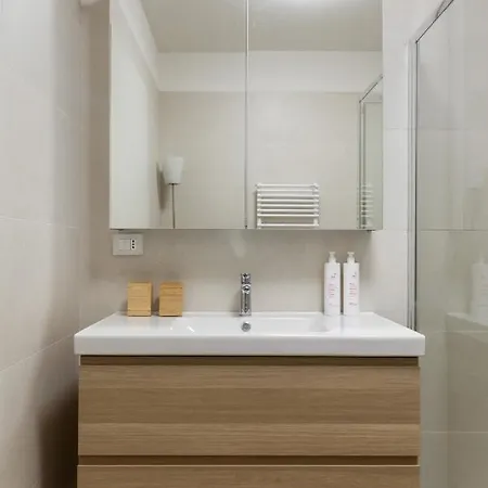 Stylish In Bolognina By Wonderful Apartament *